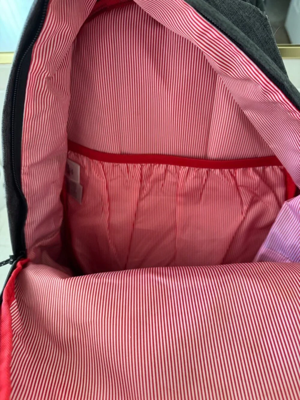 Herschel Supply Co Original Classic Gray / Black BackpackNWOT $95